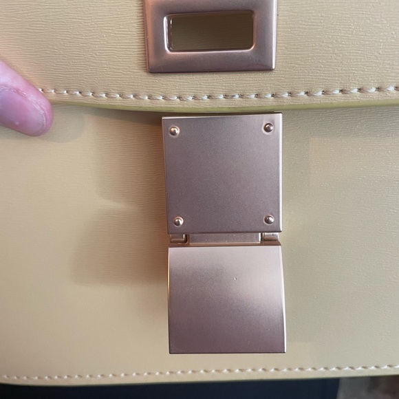 Yellow box bag - Picture 10 of 11